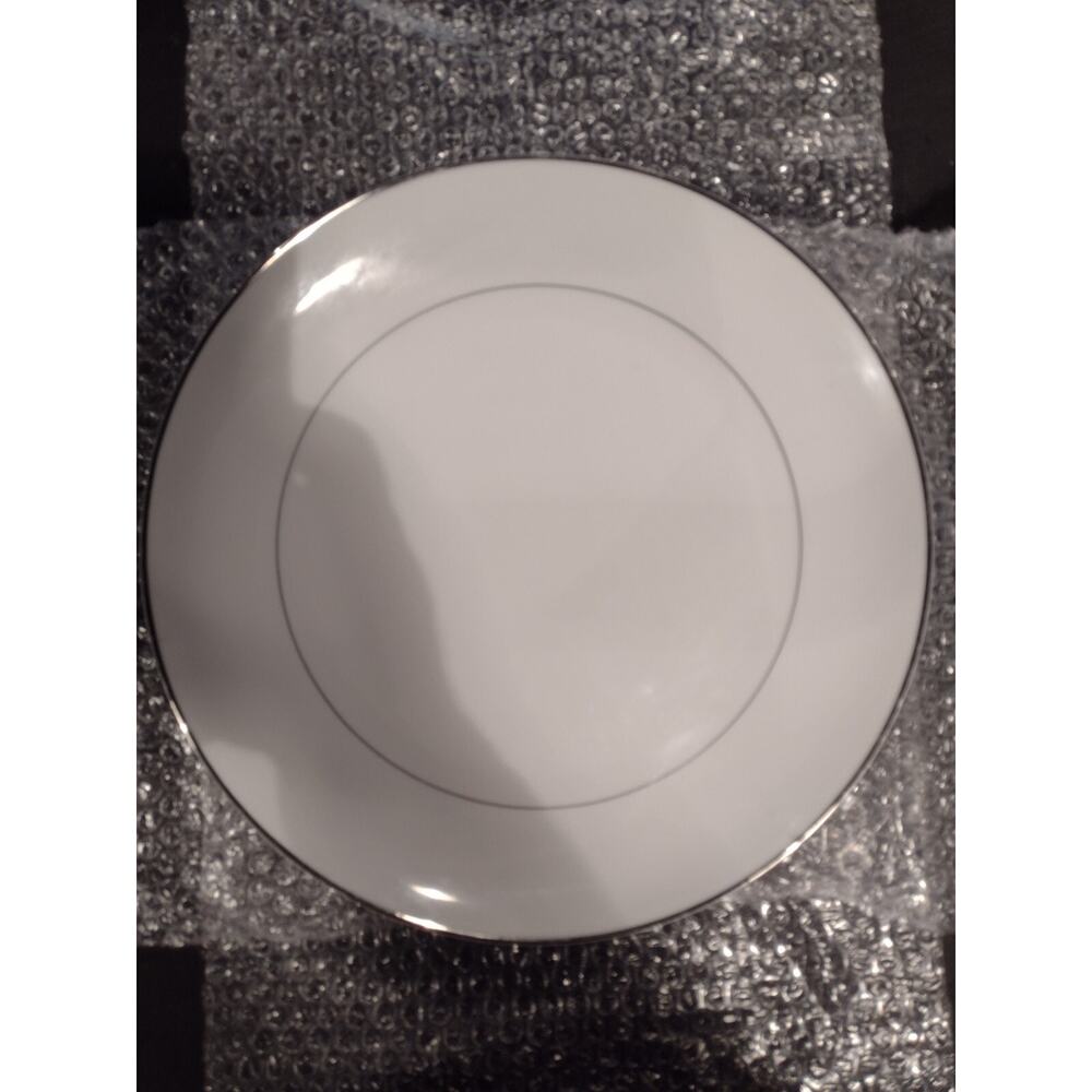 Harmony House China Mary 3835 White w/ Platinum Trim - 12" CHOP PLATE